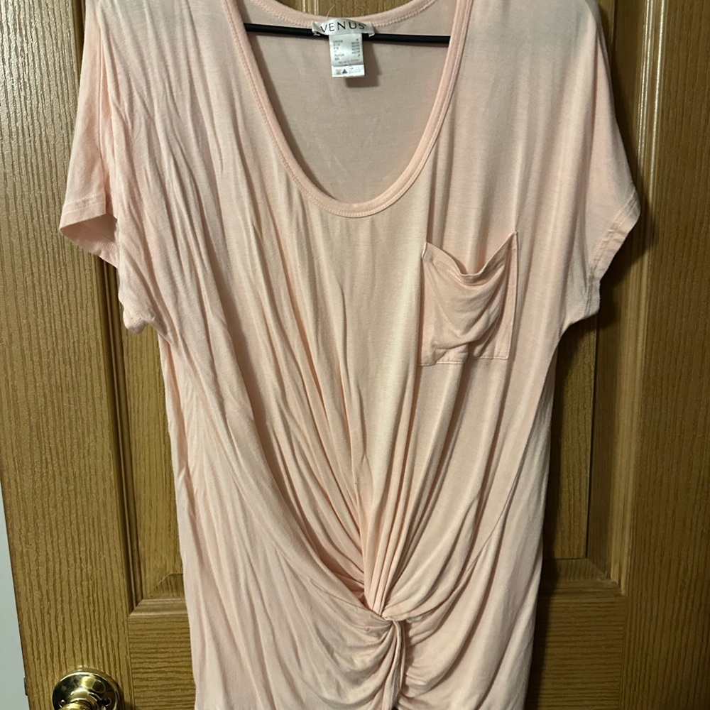 VENUS Women's Blush Twist Front Tee